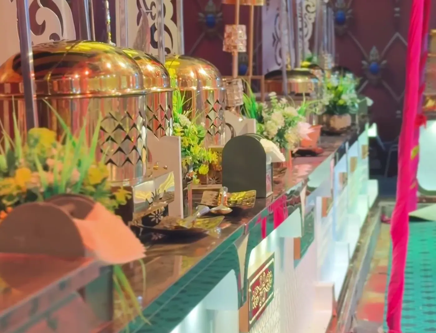 Copper and brass chafing dishes with flowers